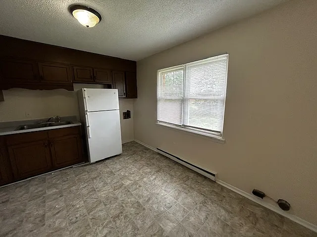 2 bed, 800 sqft, $825 — Photo 2