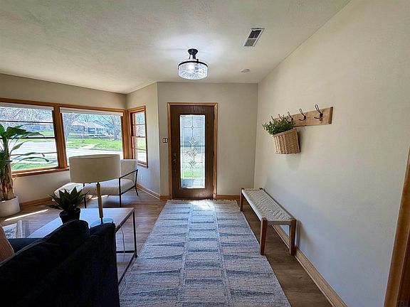 2nd image of 3601 Nebraska St