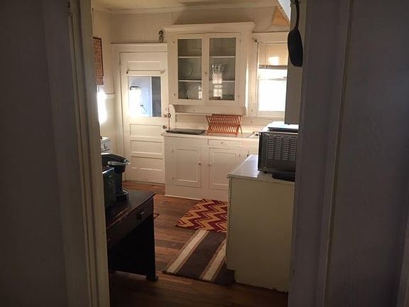4th image of 1912 1st St APT 2