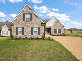 8960 Acorn Ln, Southaven, MS 38672