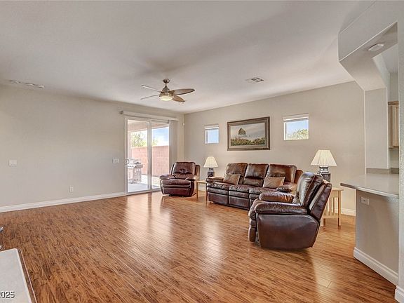 3rd image of 7152 Fairwind Acres Pl