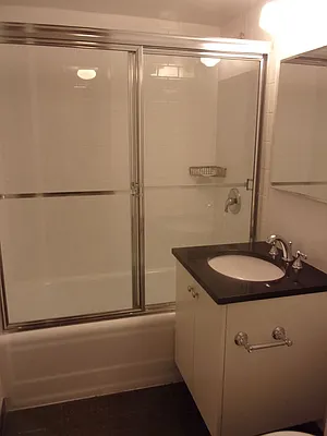 Rented by Carlyle Property Management | media 20