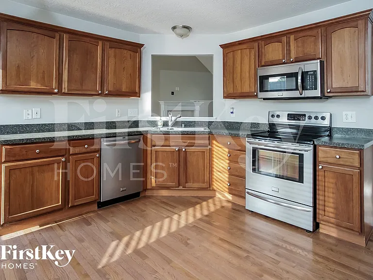 7398 Haverhill Ln — Photo 5