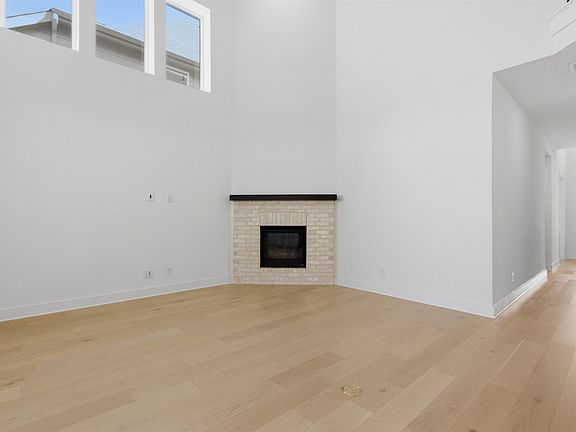 3rd image of 1437 Trevi Rd