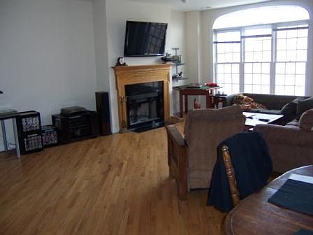 2nd image of 2640 N Lincoln Ave APT 2