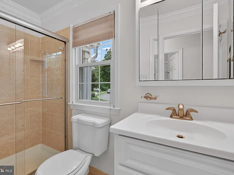 8006 Lady Lewis Ct — Photo 23
