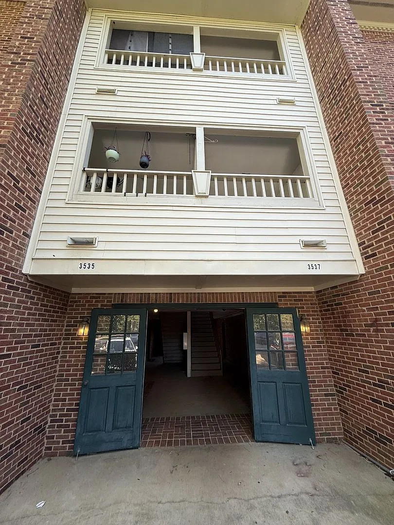 2 Bedroom 2 Bathroom Condo! — Photo 2