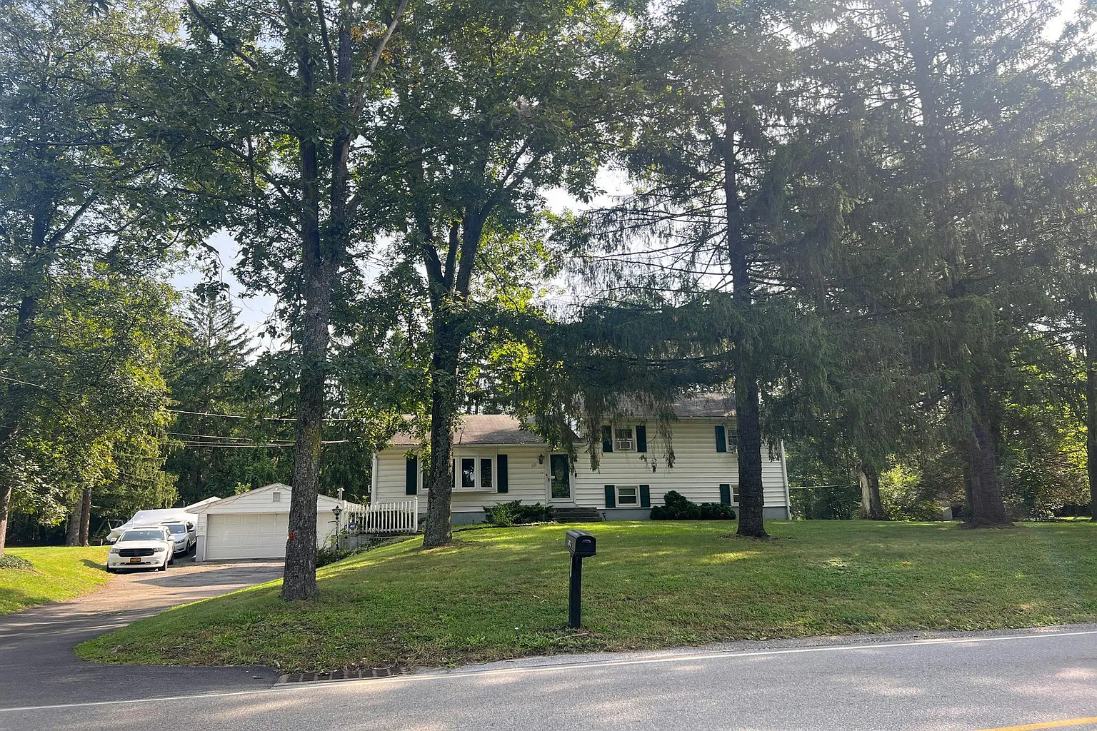 99 Lake Walton Rd photo 1