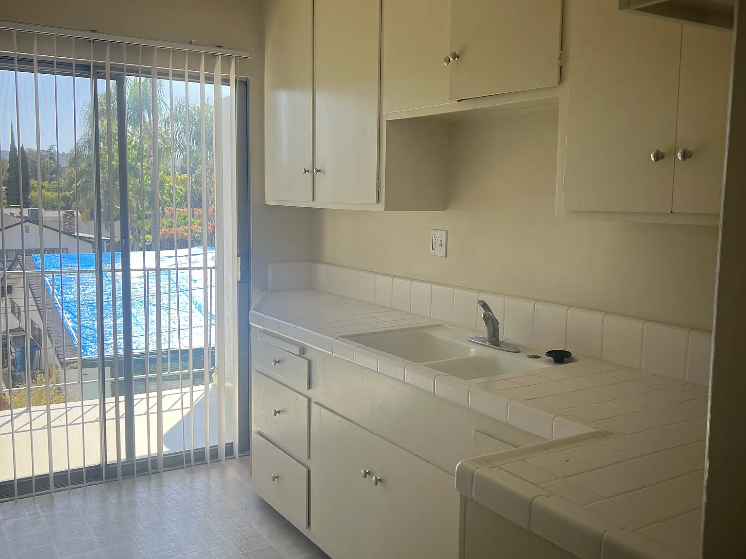 Studio, 400 sqft, $1,449 — Photo 2