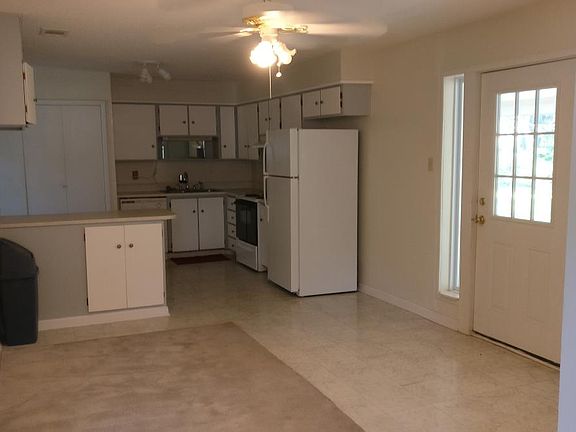 Breakfast Area & Kitchen off of Den/Living Rm