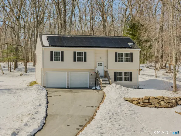 19 Moxley Road, Montville, CT 06382