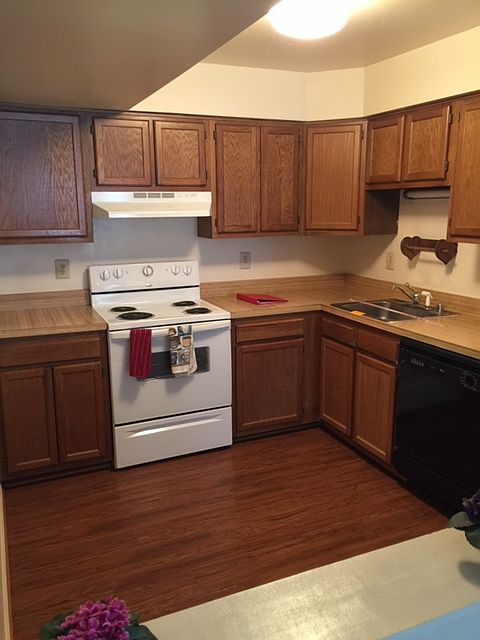 2nd image of 1405C Key Pkwy #205