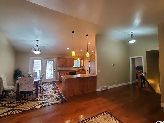 3rd image of 551 White Pine Pl