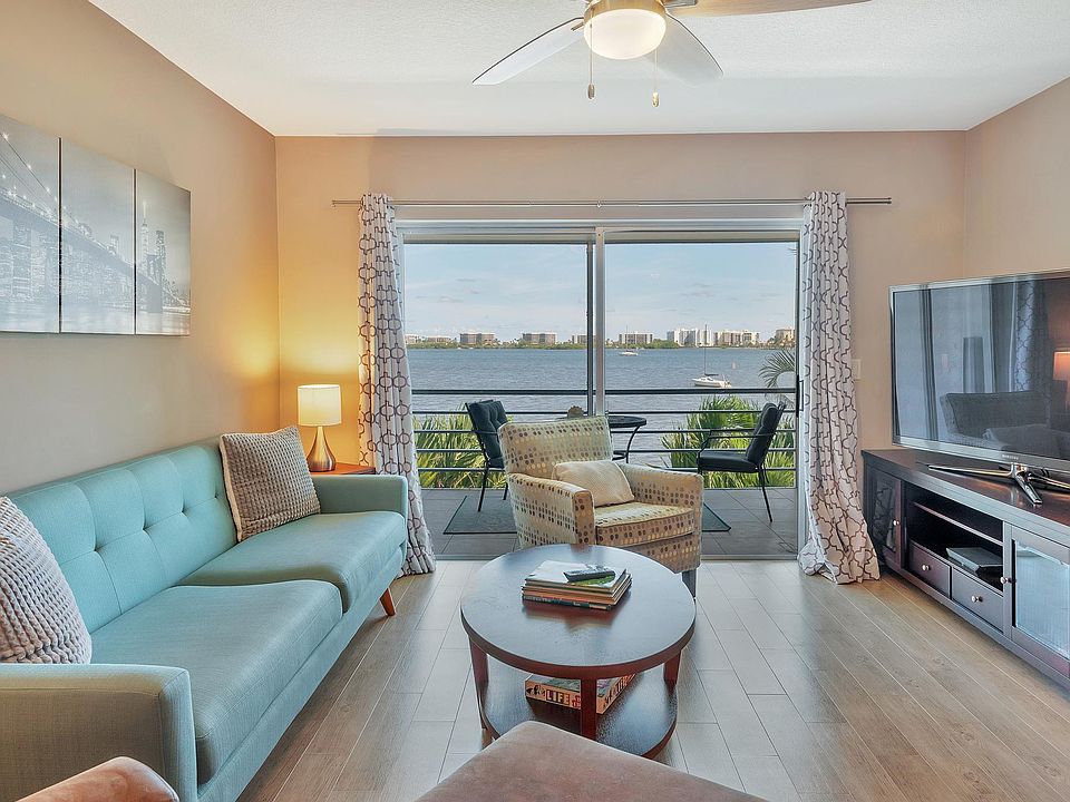1st image of 1426 S Lakeside Dr #4040