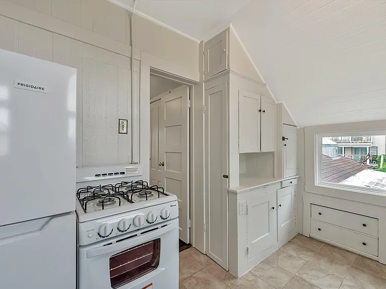 4118 Moraga St — Photo 14