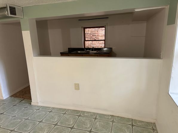 1920 N Kostner Ave #G1