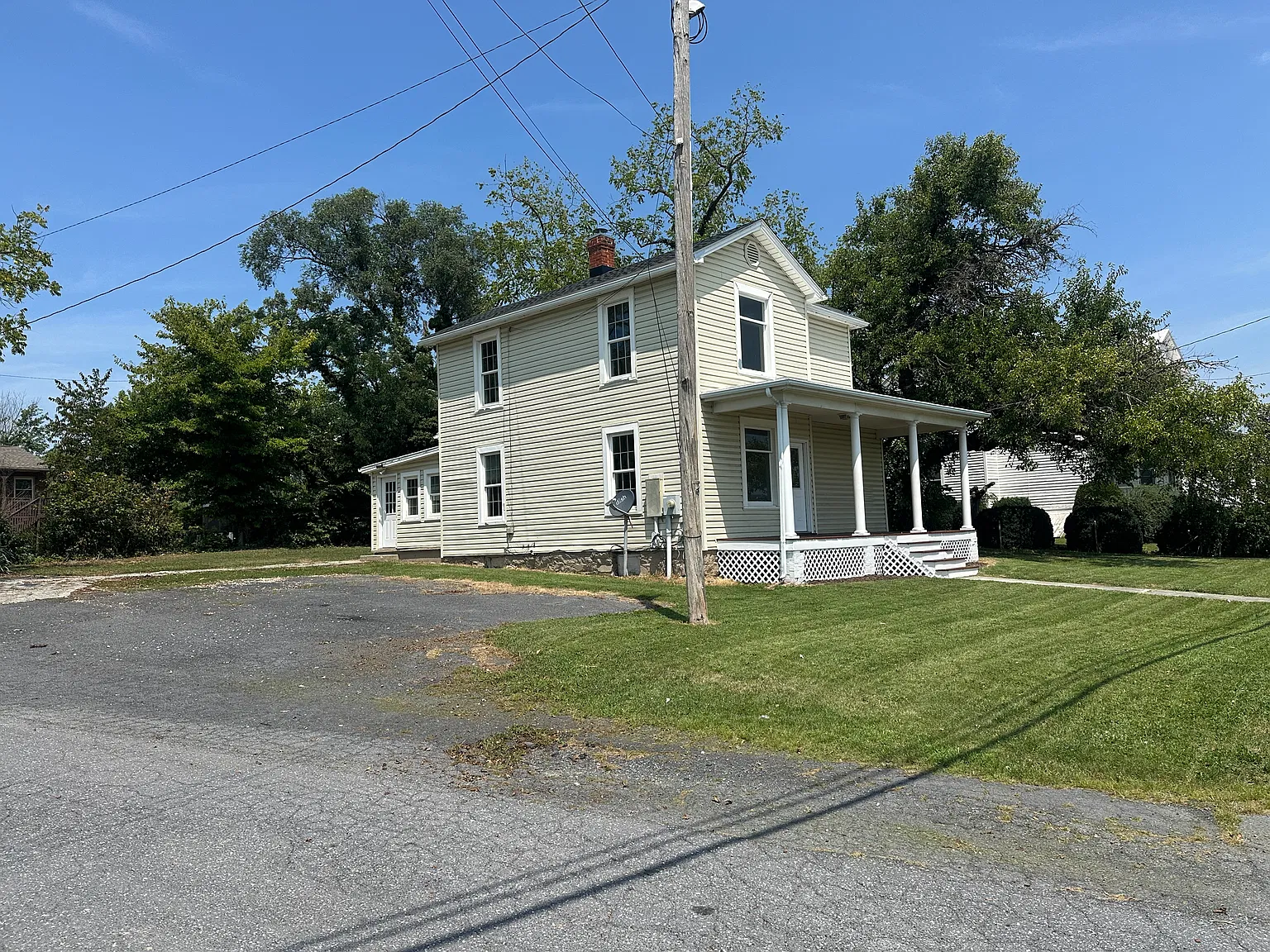 4 bed, 1810 sqft, $2,100 — Photo 3