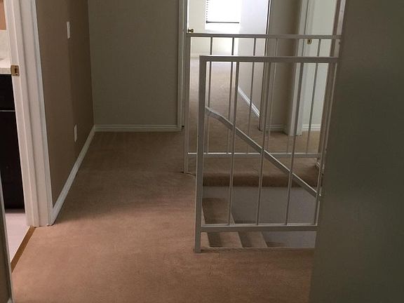 3rd image of 500 E Saxon Ave