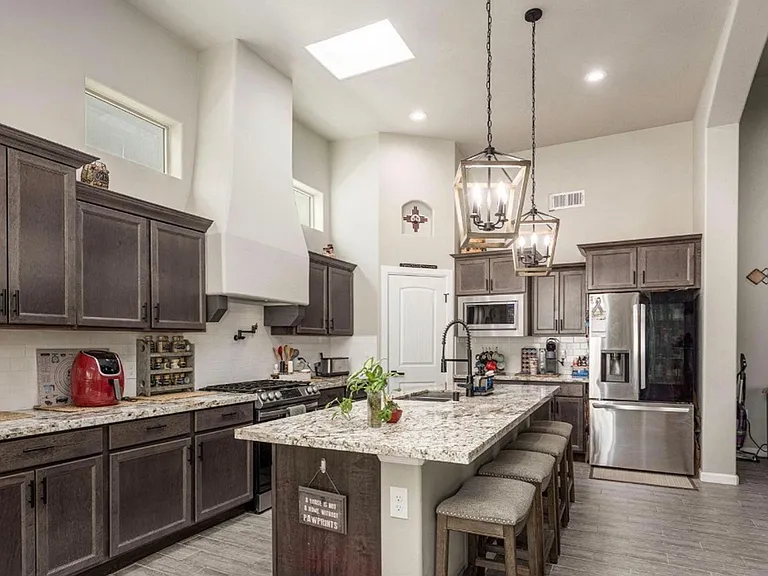 2641 E Springs Rd — Photo 16