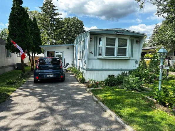 104 Essex Ct, Chatham Kent, ON N7L 4K6