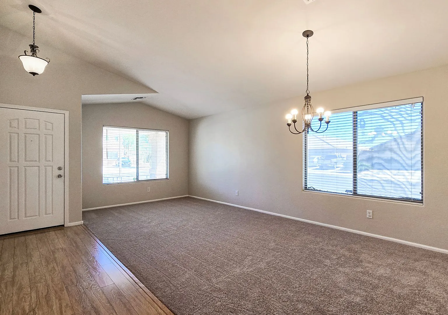 Three Car Garage and 4 bedrooms in Goodyear for sub 2k SOLAR!! — Photo 4