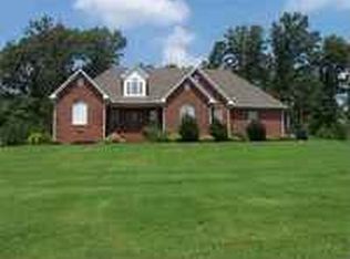 599 Timber Ridge Dr, Lexington, TN 38351