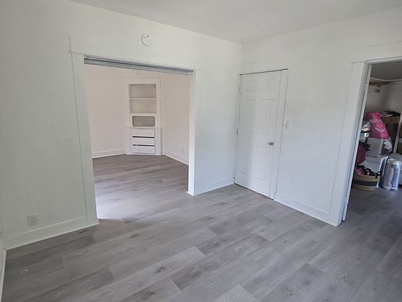 3rd image of 19-21 Clayton St Unit 3