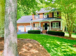 7490 Summerhill Dr, Summerfield, NC 27358