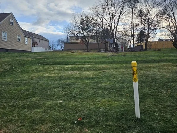 938 Johnson Ave, Monaca, PA 15061