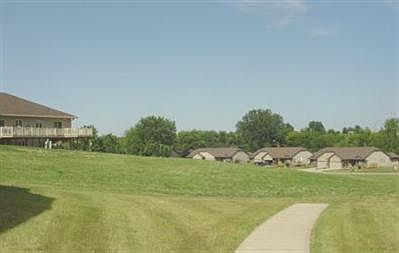 1st image of 2221 Edgebrook Dr