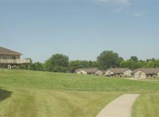 2221 Edgebrook Dr, Marshalltown, IA 50158