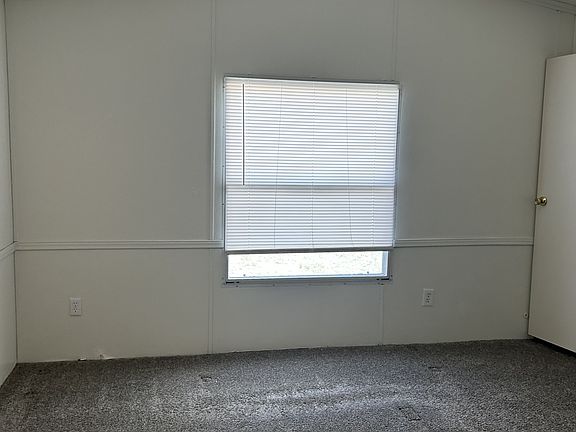 5th image of 510 Gaston St N