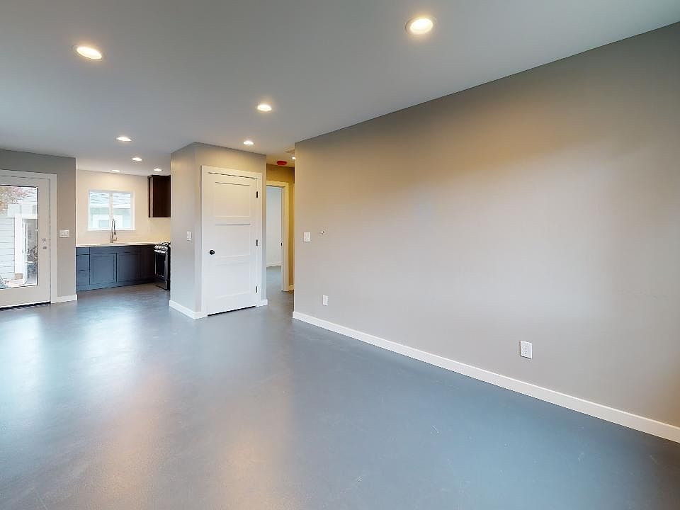 1st image of 470 Grand Ave #A