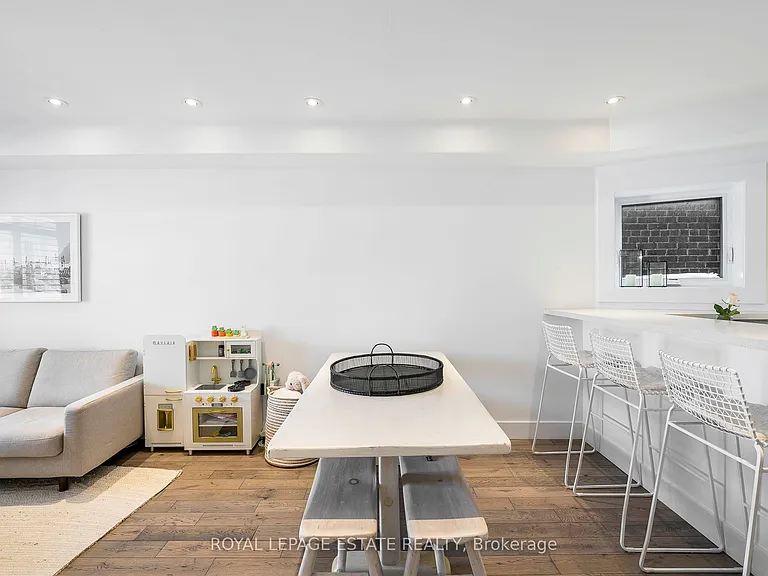 2 Rushbrooke Ave — Photo 8