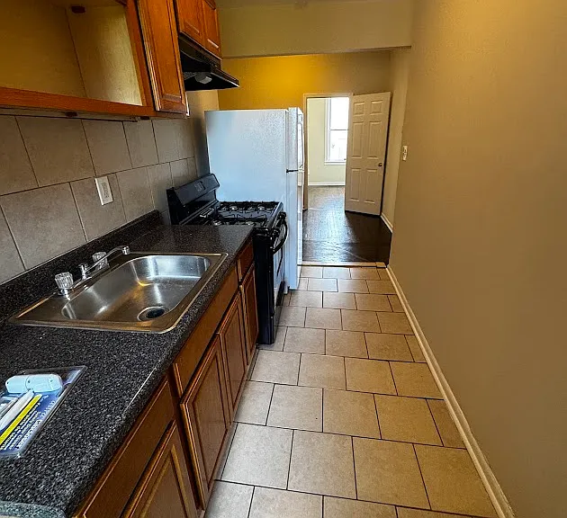 220 Roseville Ave #405 — Photo 5
