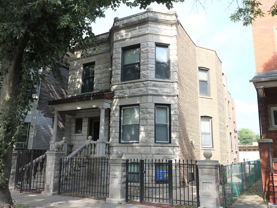 1st image of 2049 N Sawyer Ave #1