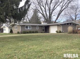 805 W Westwood Dr, Peoria, IL