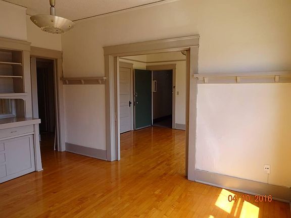 4th image of 220 Juniper St APT 10