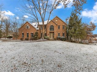164 Sewickley Farm Cir, Mars, PA 16046
