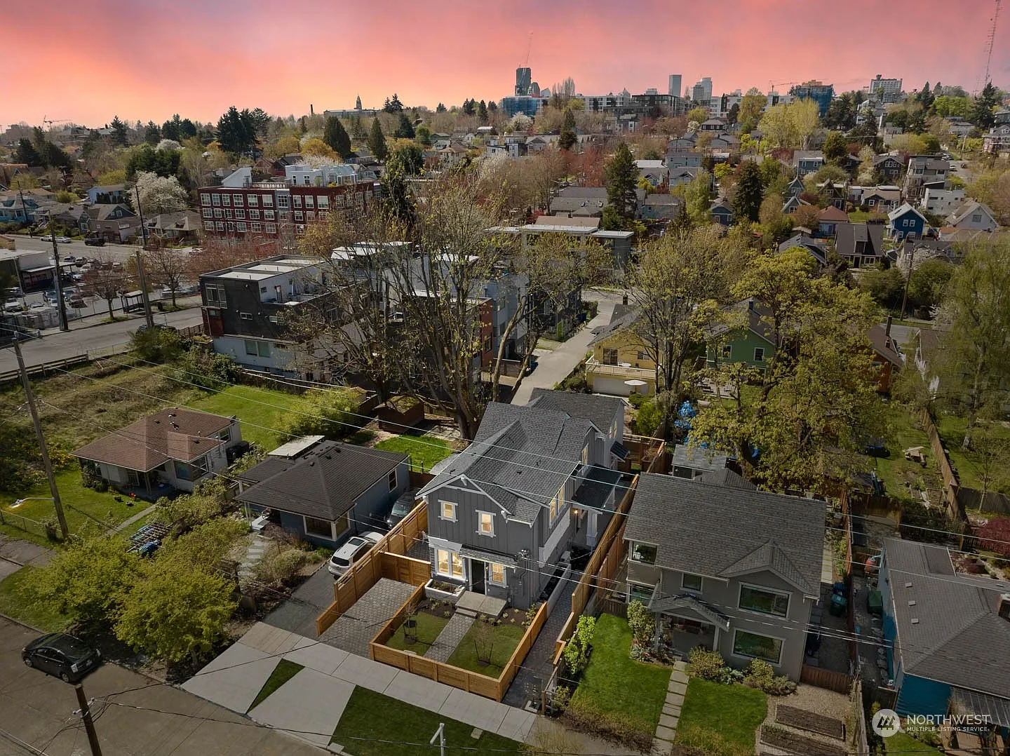 1417 29th Avenue photo 1
