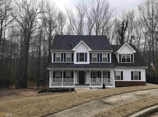 637 Swans Landing Dr, Dacula, GA 30019