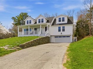 3 Baldwin Rd, Middletown, RI 02842