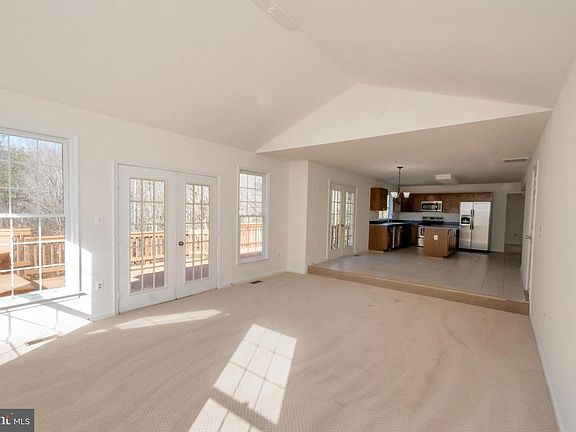 3rd image of 46 Willow Glen Ct