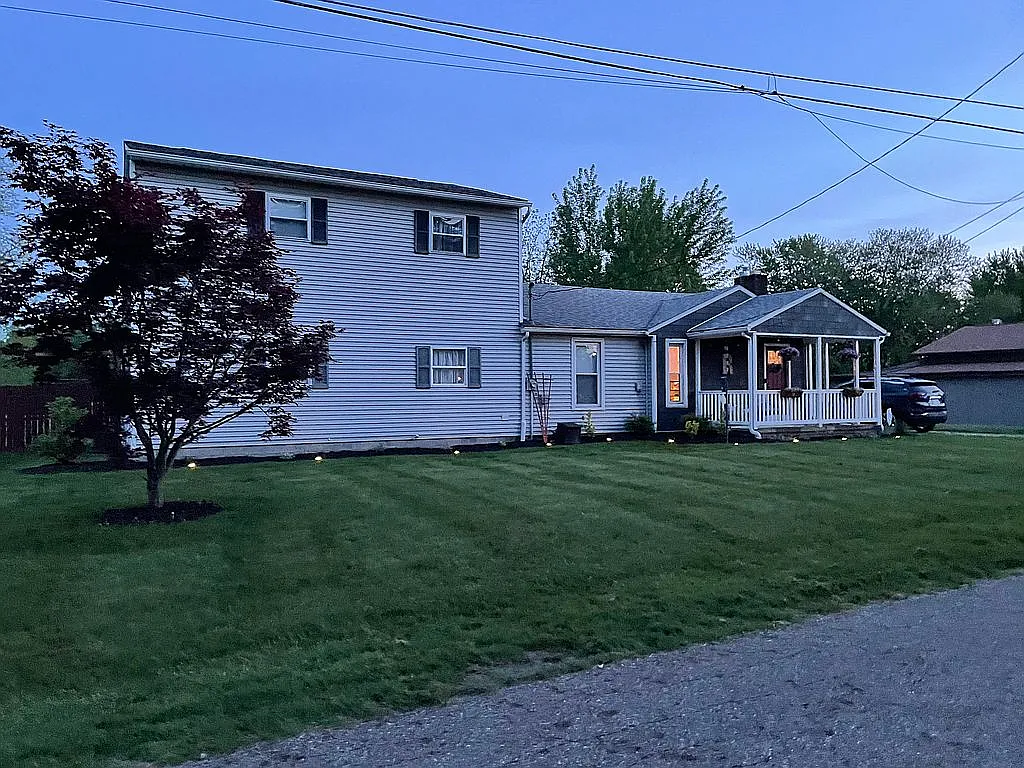 1858 Winston St photo 1