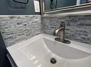 284-286 Hazard Ave, Enfield, CT 06082