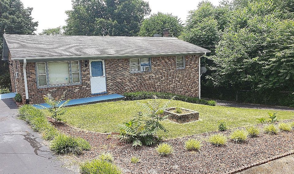 1st image of 319 Fellowship Dr