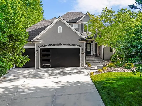 9005 W 161st St, Overland Park, KS 66085
