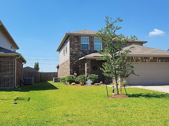 3rd image of 2309 Ruby Dr