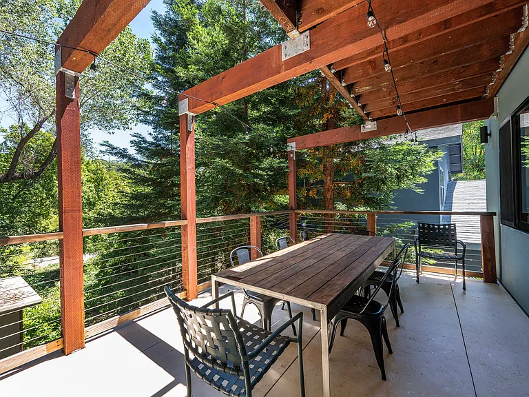 2733 N Fitch Mountain Rd — Photo 63