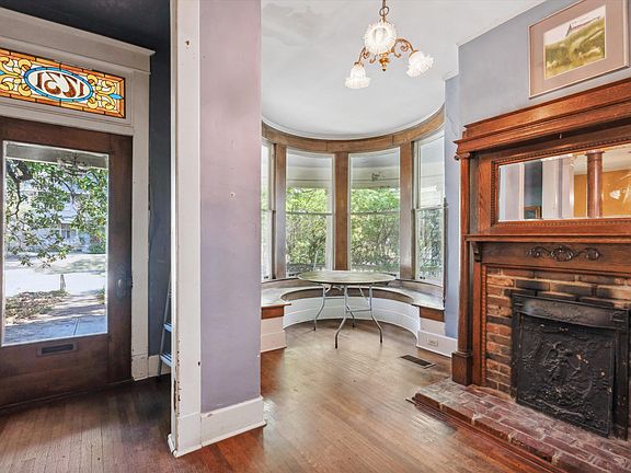 5th image of 1731 Autumn Ave